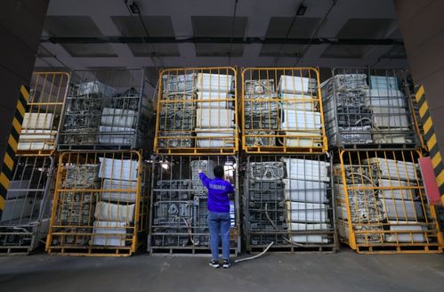 廢舊家電何處去？正規(guī)企業(yè)“吃不飽”與小區(qū)游商生意忙的背后